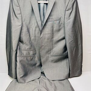 Macy's Elegant Light Gray Suit